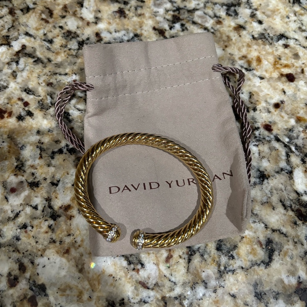 David Yurman Cable Classics Cable Spira Bracelet with Diamonds in 18K Gold, EC